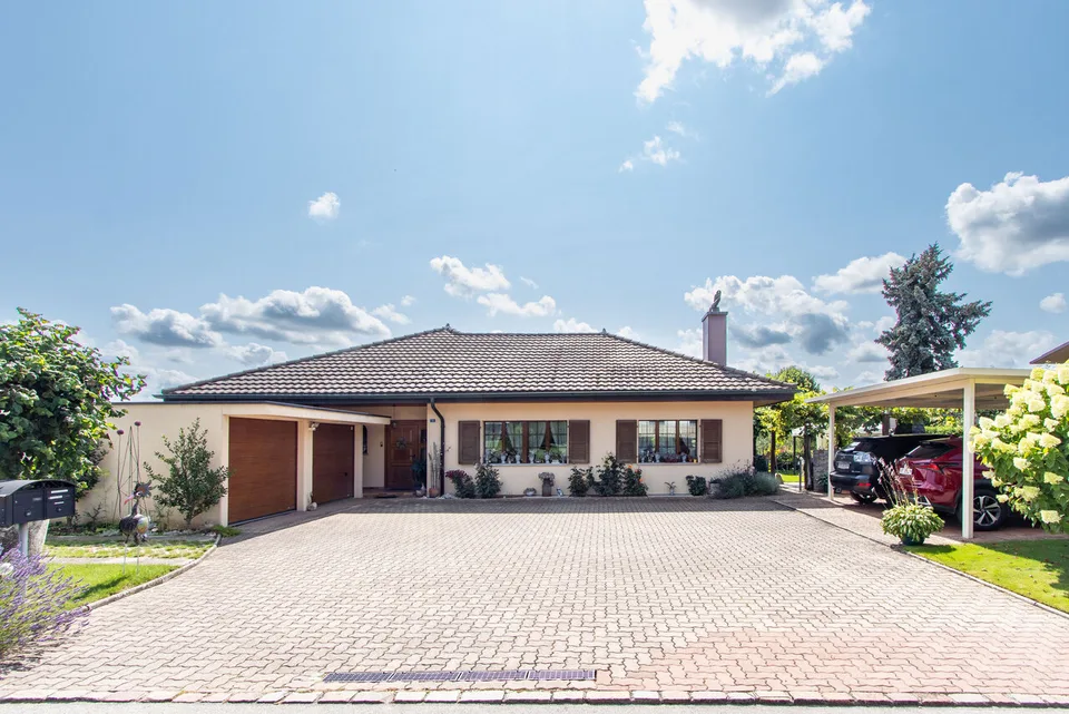 6.5-Zimmer Villa Familienparadies mit grosszügigem Umschwung