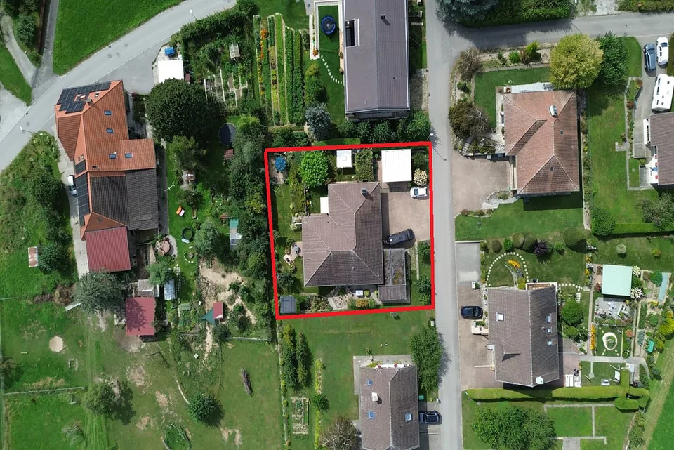 6.5-Zimmer Villa Familienparadies mit grosszügigem Umschwung