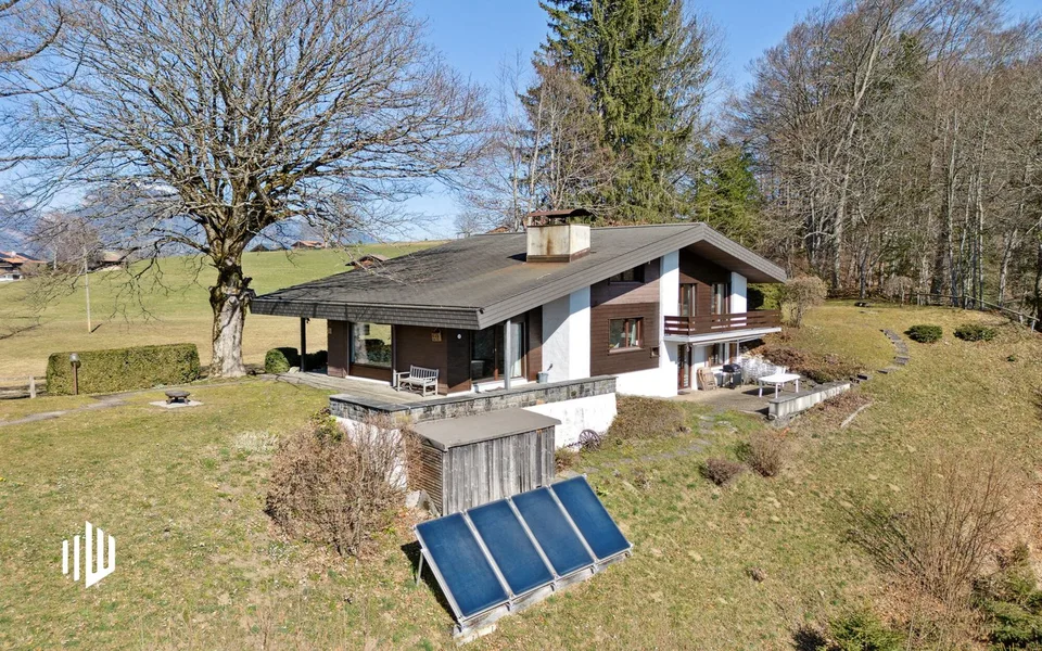 ImmoWyss -  Einfamilien-Chalet über dem Thunersee (auch Zweitwohnsitz)