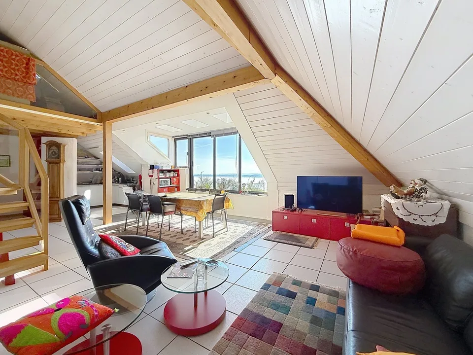 Duplex avec vue panoramique sur le lac et les Alpes – Gorgier