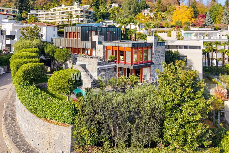 Villa esclusiva e contemporanea in posizione privilegiata con vista meravigliosa sul lago ad Ascona in vendita