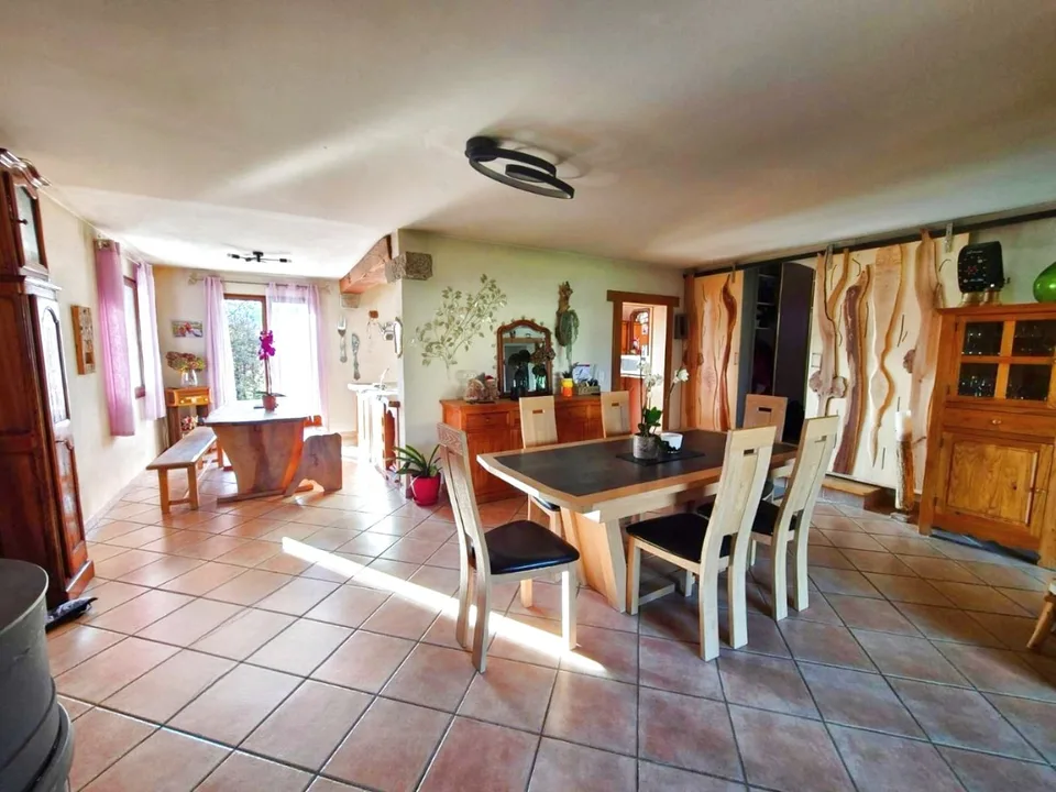 Casa calda e autentica di 132 m2 su un terreno di 1 200 m2