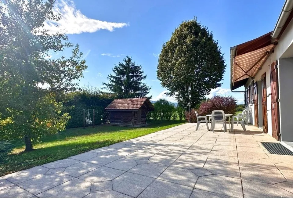 Maison chaleureuse et authentique de 132 m2 sur un terrain de 1 200 m2