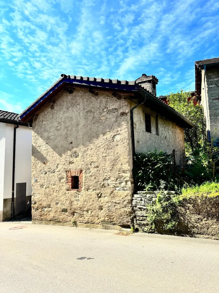 Rustico con giardino in zona strategica – Foto 14 von 15