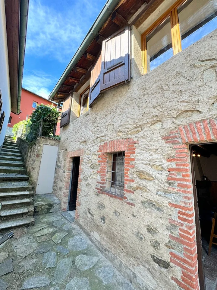 Rustico con giardino in zona strategica