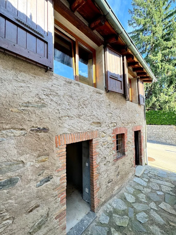 Rustico con giardino in zona strategica