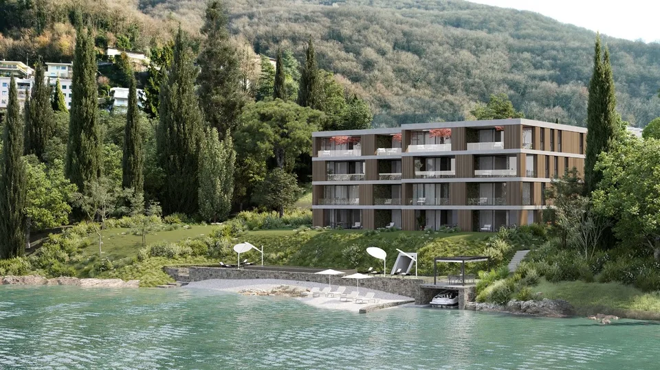 Magnificent apartment directly on Lake Lugano
