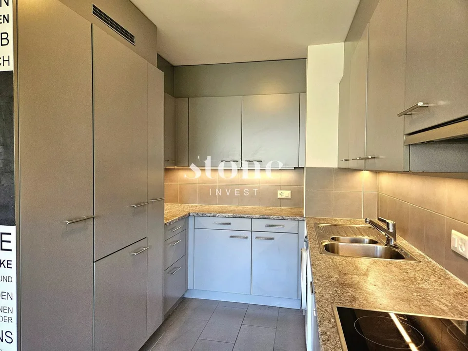 Appartamento luminoso di 5 locali attraversante. – foto 17 di 20
