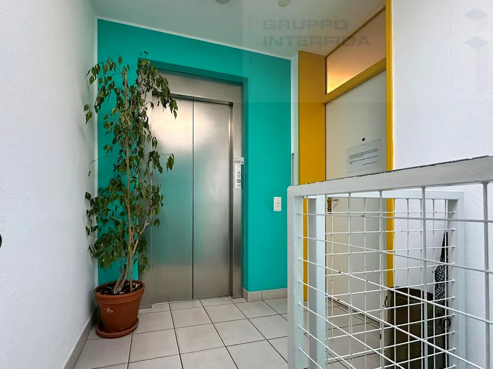 STABILE COMMERCIALE