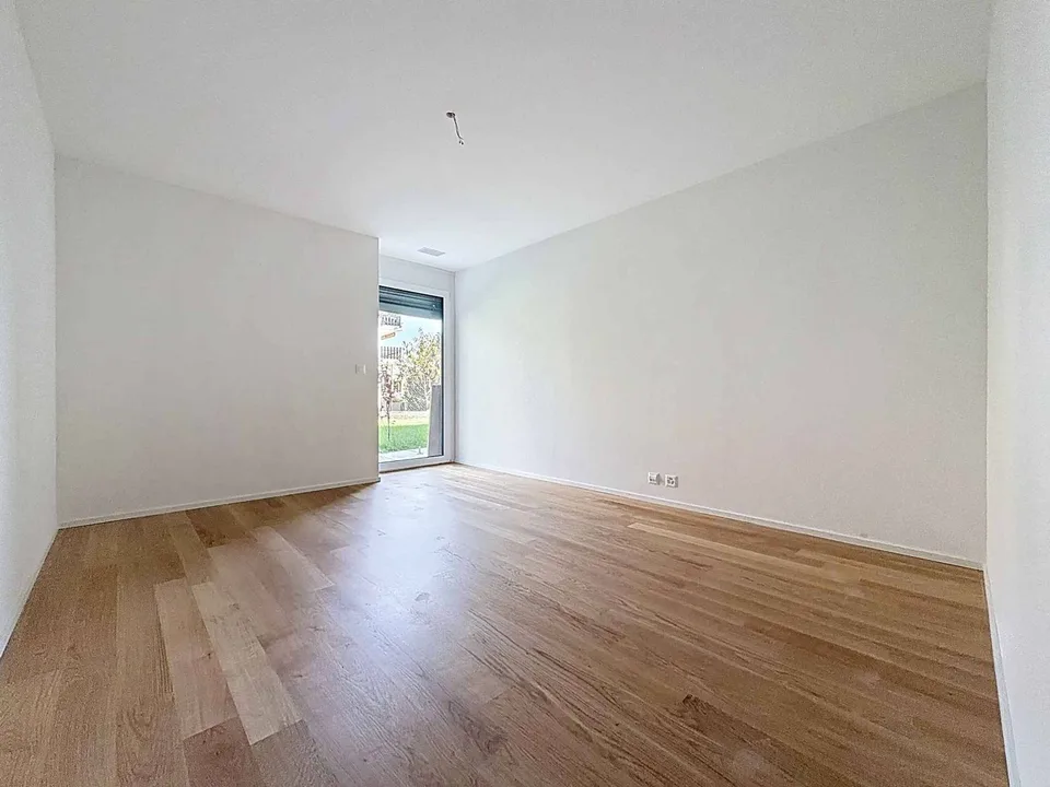 Appartamento nuovo di 3.5 locali con terrazze e giardini