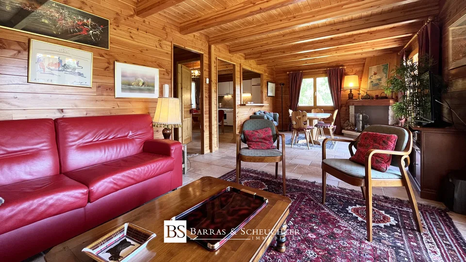 Domaine composé de 4 parcelles et 2 chalets