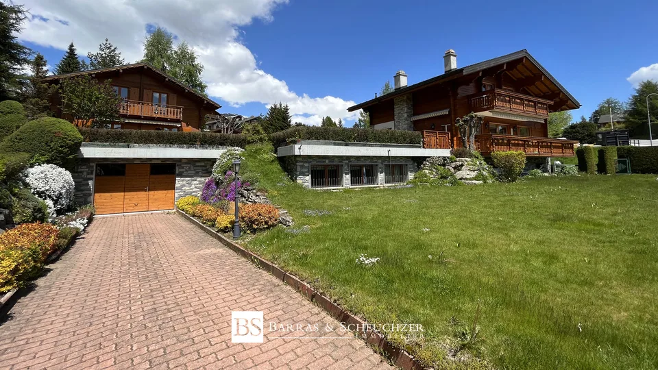 Domaine composé de 4 parcelles et 2 chalets
