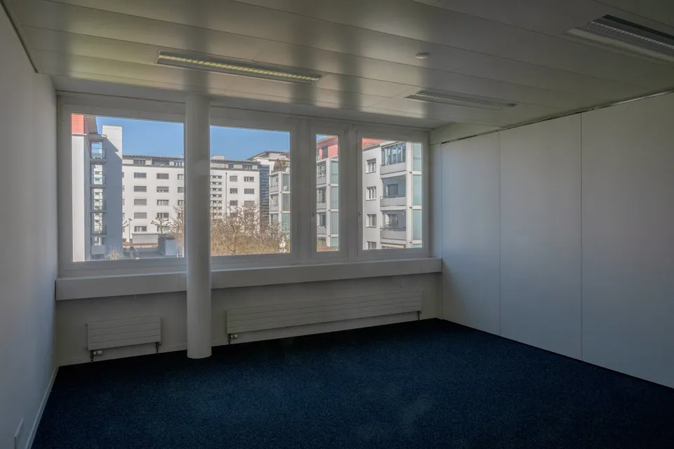 Espace pour de nouvelles idées : Locaux de bureau attractifs à louer à Rotkreuz.