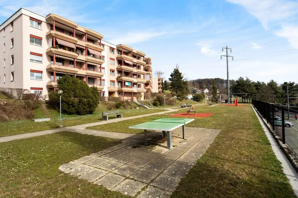 Parking spaces Route des Dailles 16-26 and Bugnon 40-48