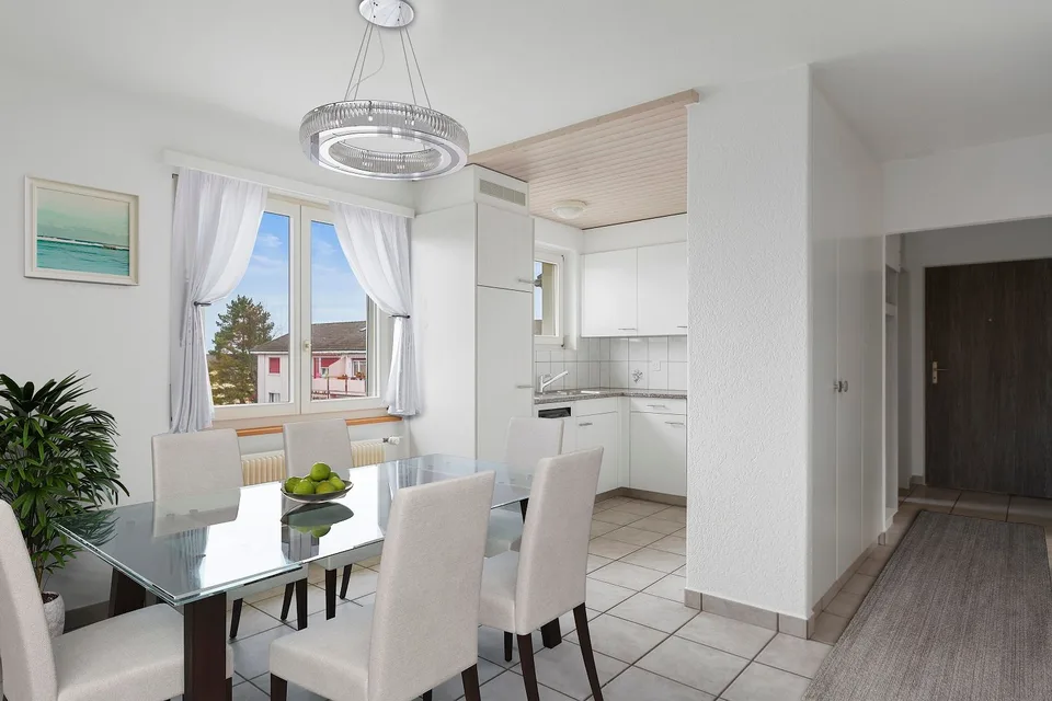 Appartement de 4.5 pièces entièrement rénové dans un cadre arboré sans réel vis-à-vis