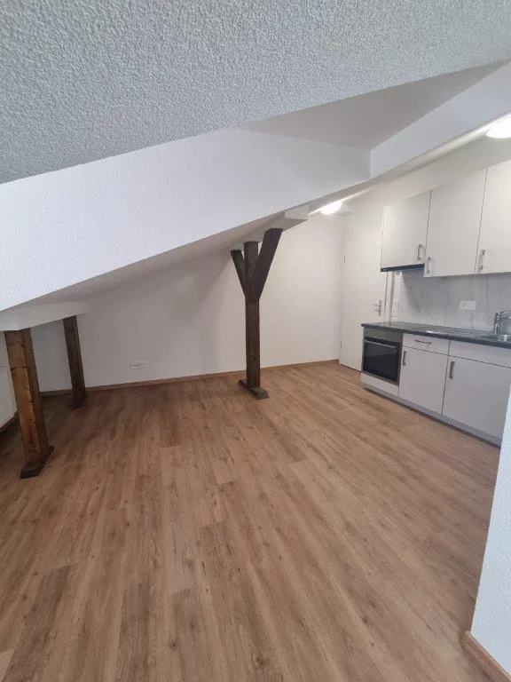Charmantes Dachwohnung mit 1 Zimmer in Bévilard