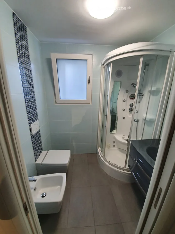 Moderne 2.5-Zimmer-Wohnung mit Garten zu vermieten