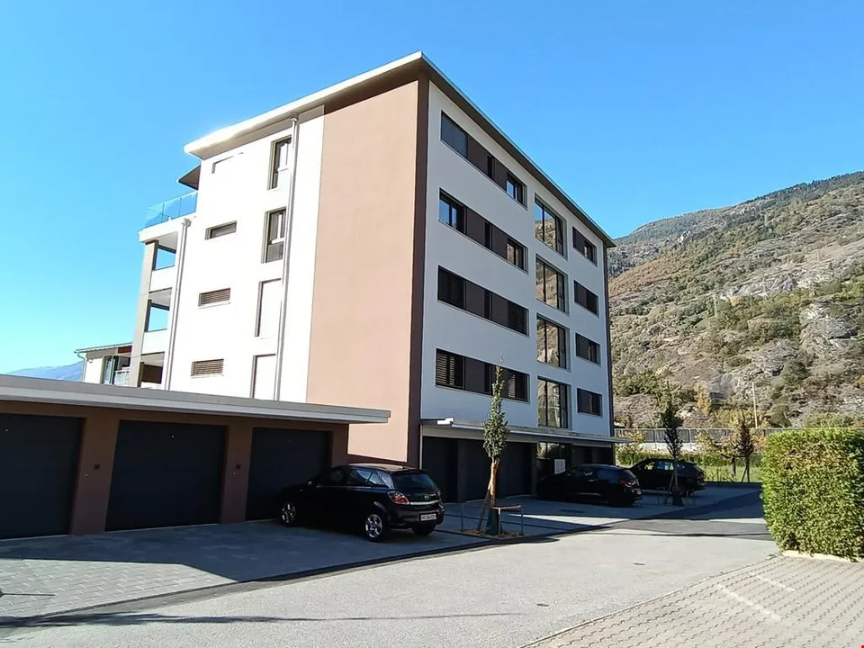 mit Aussicht - grosszügige, moderne Wohnung