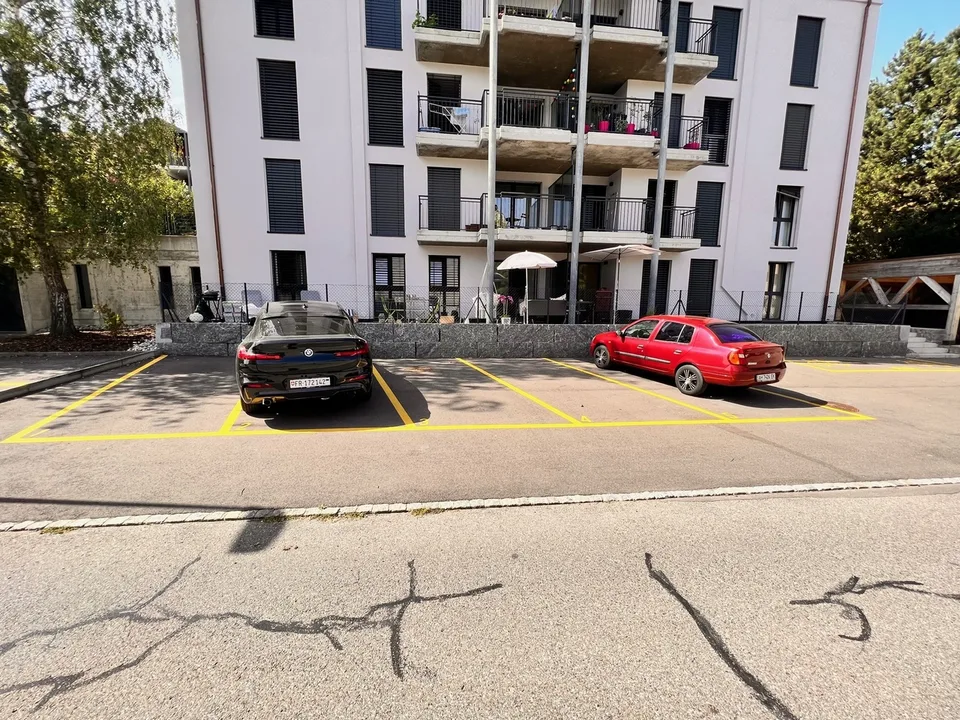 Places de parc extérieures