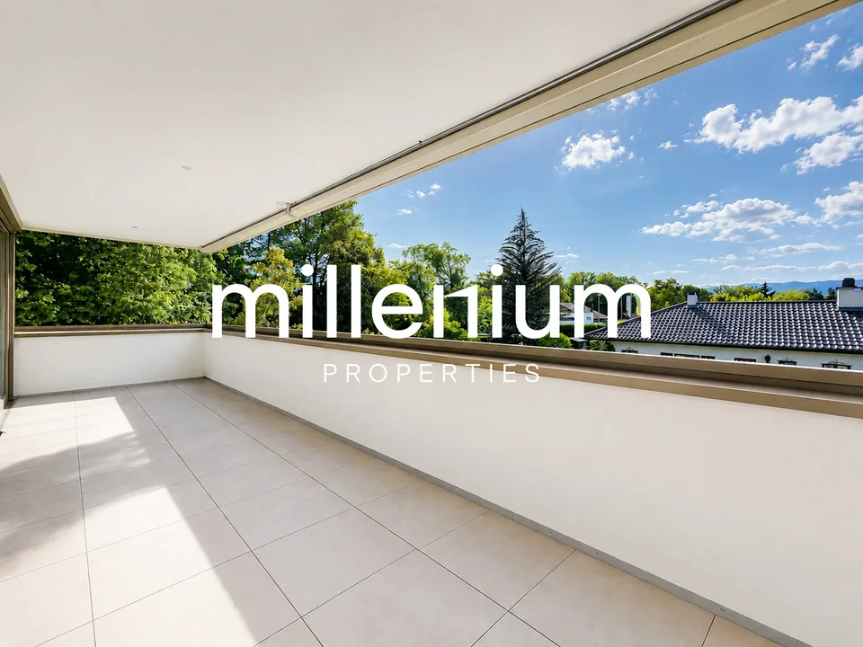 High-standard apartment with large terrace in Troinex