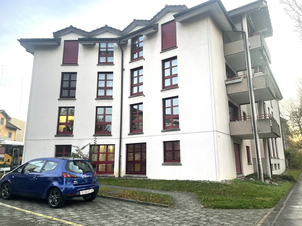 Grosszügige Bürofläche im Erdgeschoss in Kreuzlingen zu vermieten