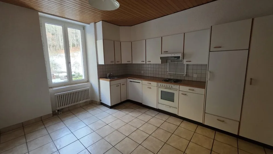 JOLI LOGEMENT A LOUER AVEC BALCON
