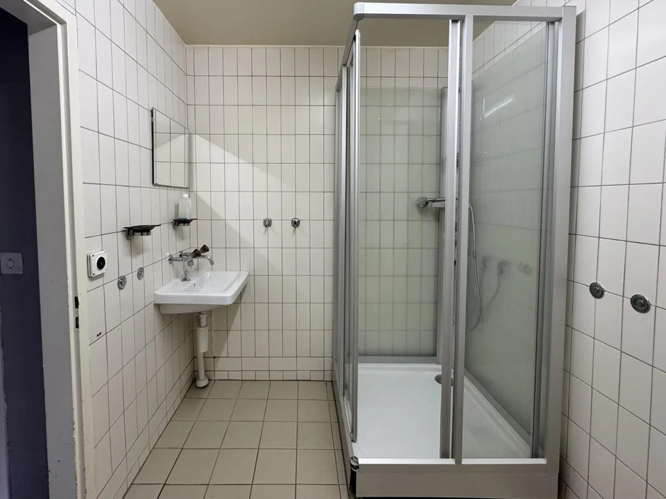 Werkstatt 365 m2 – Foto 7 von 9