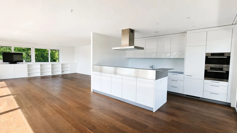 Limitato a 3 anni - Appartamento maisonette esclusivo con vista lago mozzafiato a Zurich-Witikon