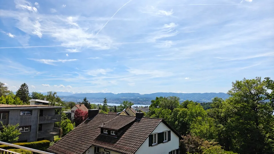 Limitato a 3 anni - Appartamento maisonette esclusivo con vista lago mozzafiato a Zurich-Witikon