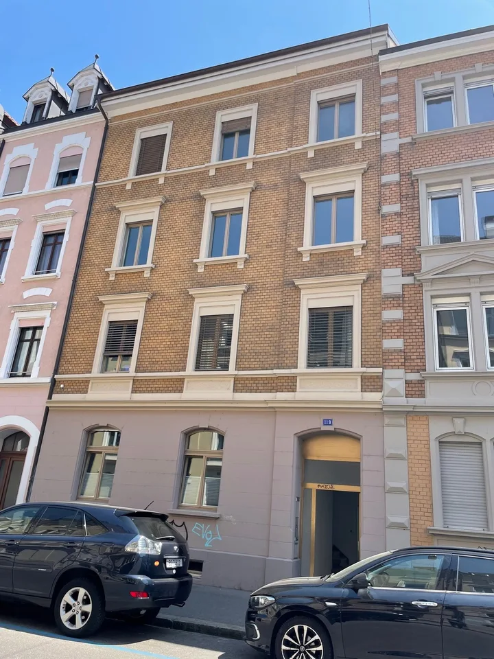 Trockener Lagerraum mit Fenster im St. Johann