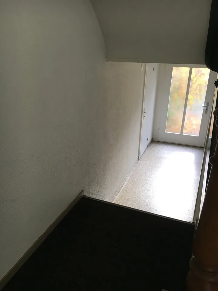 Trockener Lagerraum mit Fenster im St. Johann