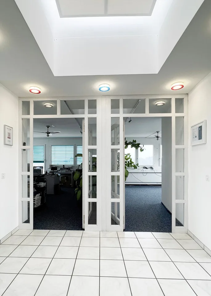 Bureaux lumineux au dernier étage !