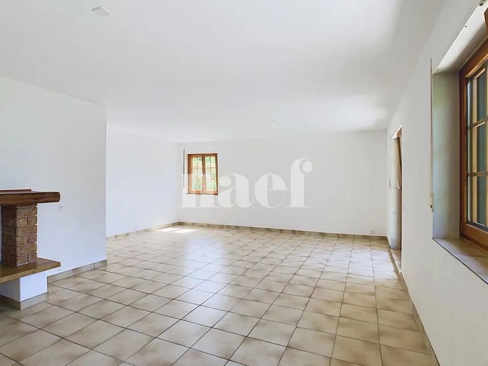 Semi-detached house with 4.5 rooms