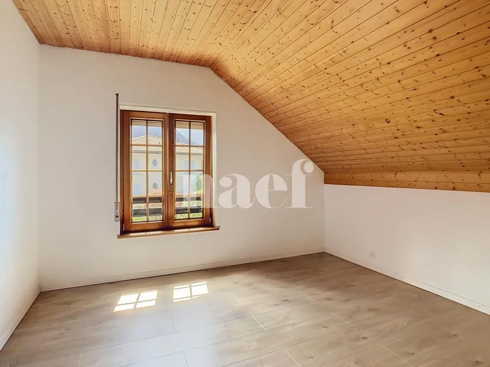 Semi-detached house with 4.5 rooms