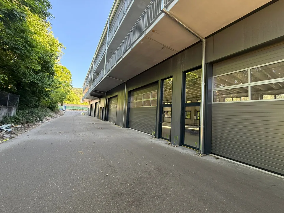 Espace industriel au Landeron - Neuchâtel - RDC - Grande porte – Foto 12 von 12