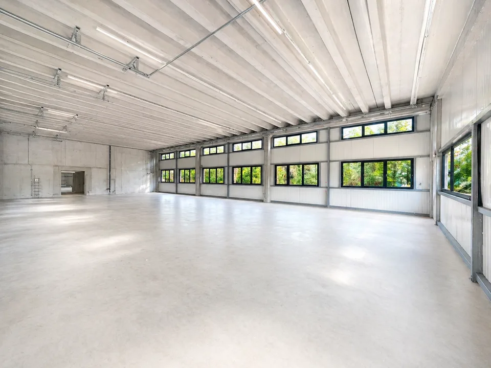 Espace industriel au Landeron - Neuchâtel - RDC - Grande porte – Foto 7 von 12
