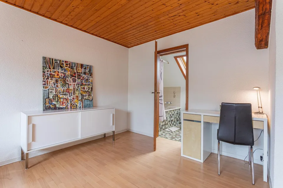 Charmantes Hochparterre-Ein-Zimmer-Apartment in der Nähe des Bahnhofs Lausanne – Rue du Simplon 10!