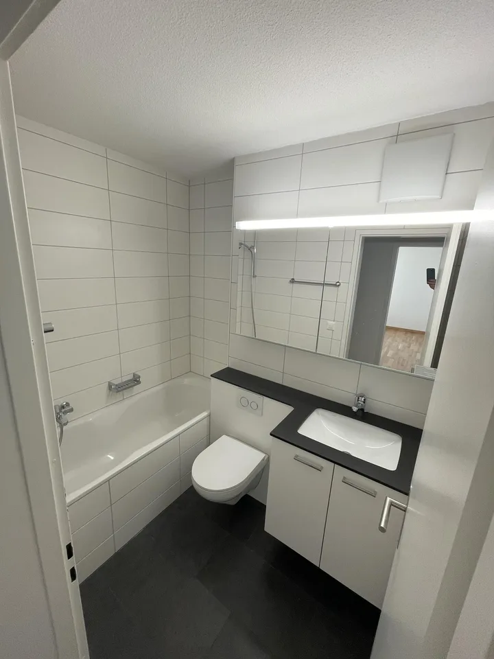 ruhige 3.5 Zimmerwohnung in Niederwangen b. Bern