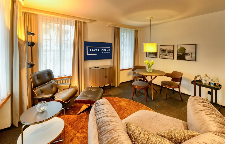 Exkl. möbliertes Apartment in der Villa Felsenau in Hergiswil am See