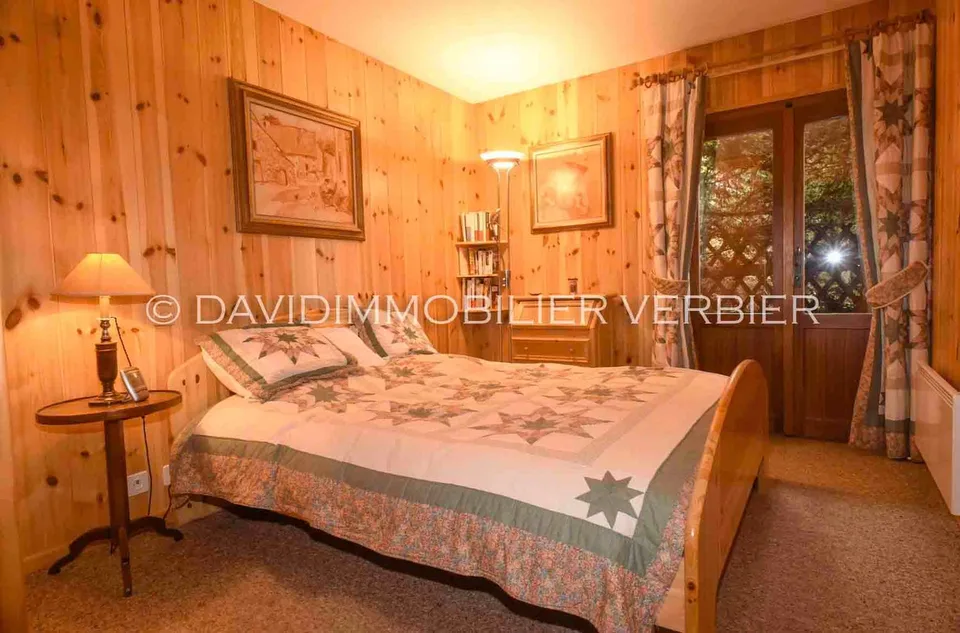 Charmant appartement de deux chambres donnant sur un jardin avec terrasse