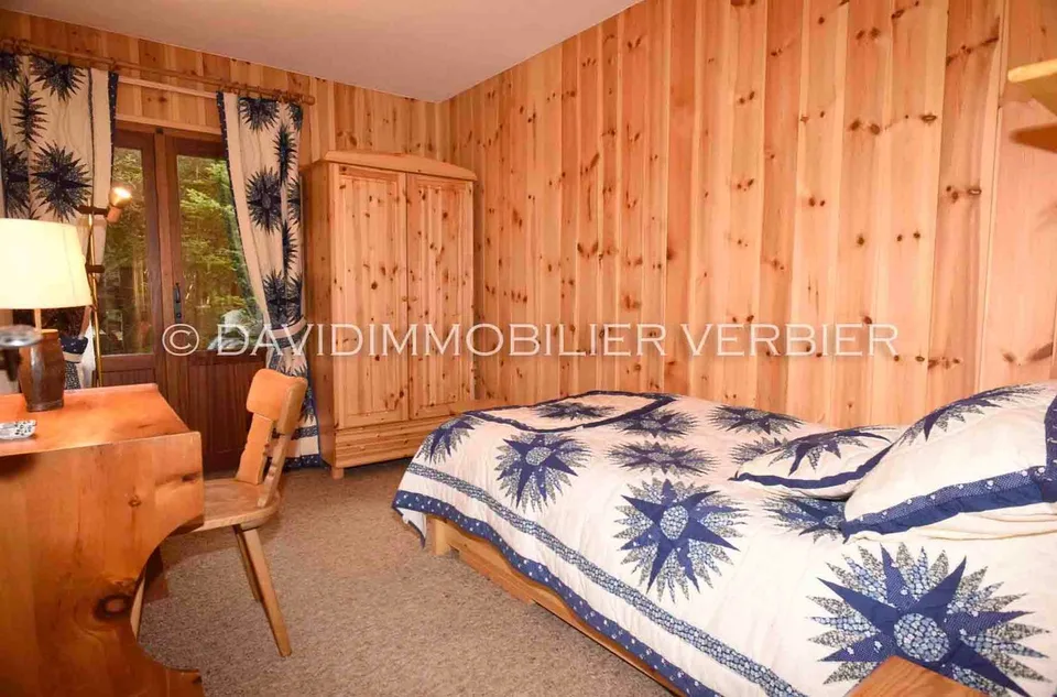Charmant appartement de deux chambres donnant sur un jardin avec terrasse