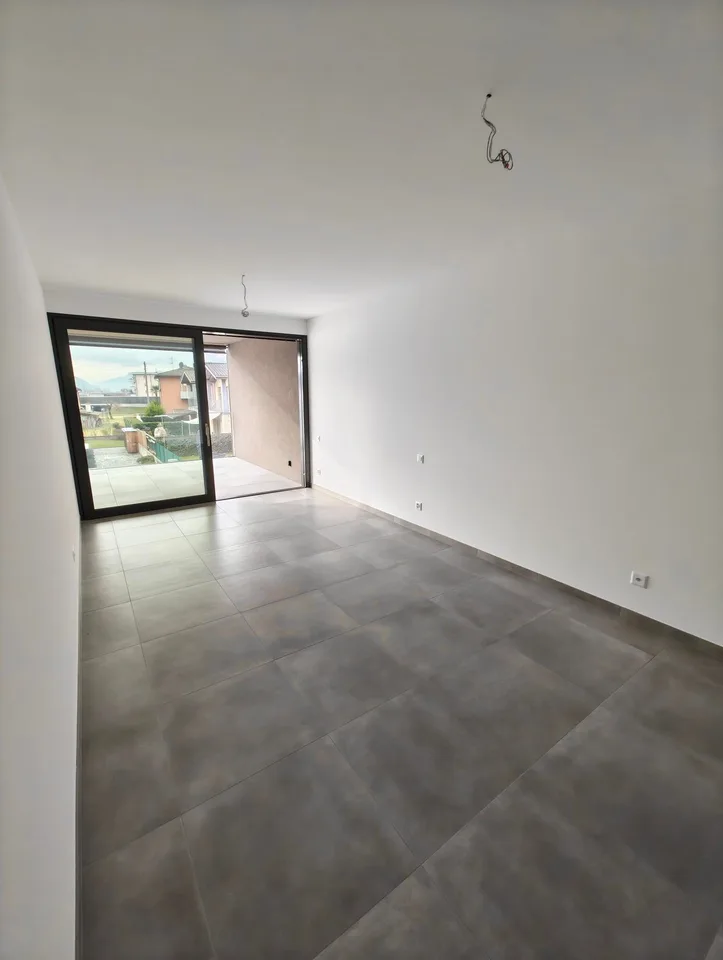 Splendido appartamento di 5.5 locali a Lamone