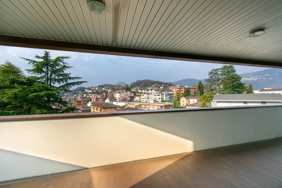 RAFFINIERTES 4.5-ZIMMER-WOHNUNG MIT MOBILIERUNG UND PANORAMATERRASSE – Foto 16 von 19