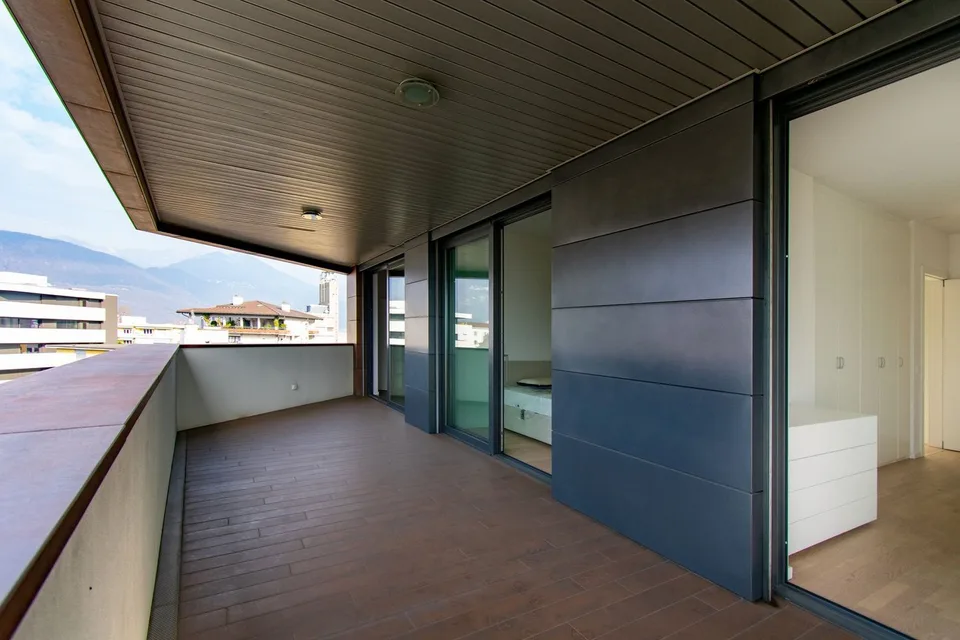 RAFFINIERTES 4.5-ZIMMER-WOHNUNG MIT MOBILIERUNG UND PANORAMATERRASSE – Foto 18 von 19