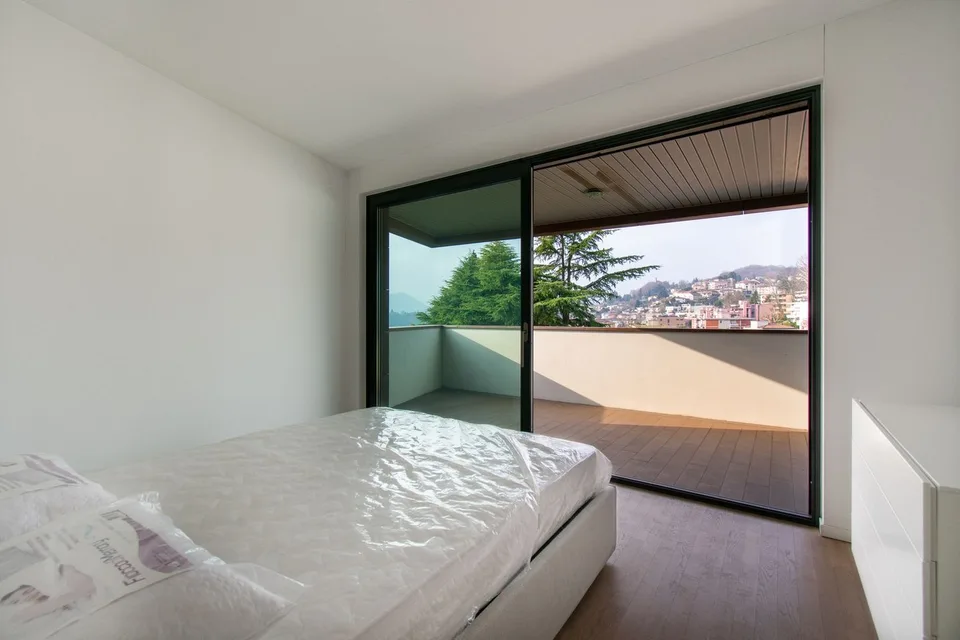 RAFFINIERTES 4.5-ZIMMER-WOHNUNG MIT MOBILIERUNG UND PANORAMATERRASSE – Foto 9 von 19