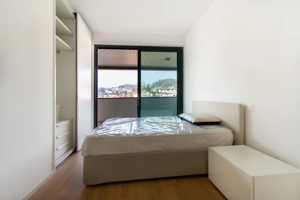 RAFFINIERTES 4.5-ZIMMER-WOHNUNG MIT MOBILIERUNG UND PANORAMATERRASSE – Foto 11 von 19