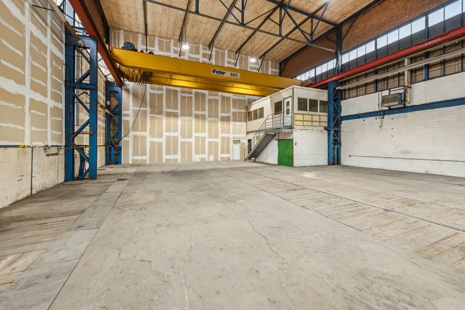 Grosszügige Industriehalle mit vielseitigen Nutzungsmöglichkeiten