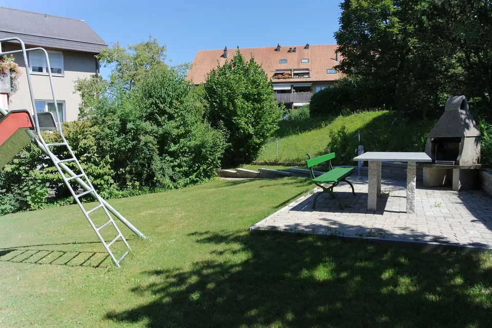 Helle und grosse Familienwohnung in Köniz / Schliern