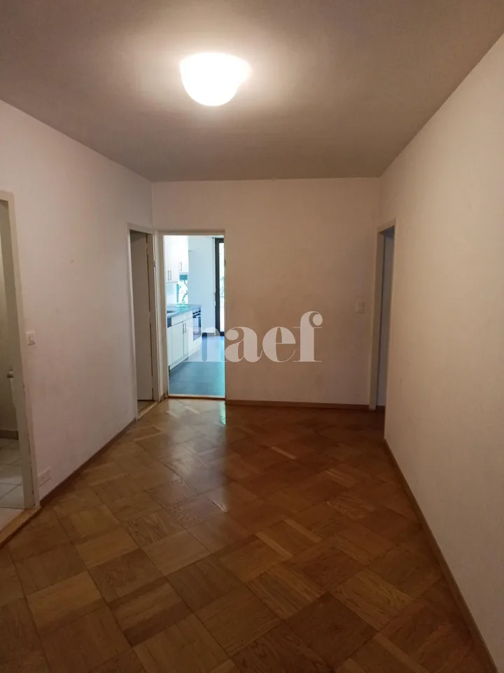 Prächtige 6-Zimmer-Wohnung mit Balkonen