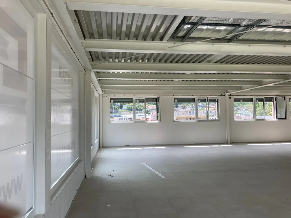 Ultimo spazio commerciale al 2° piano